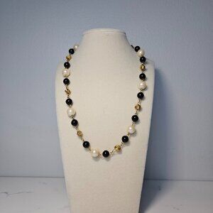 Vintage Signed Trifari Gold Tone Black/White Beaded Necklace